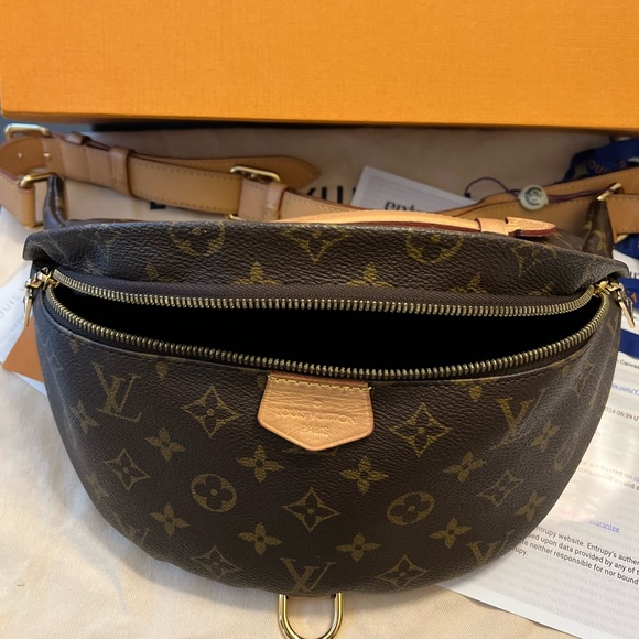 (NOT FOR SALE) Louis Vuitton Canvas Monogram Bumbag - Picture 4 of 10
